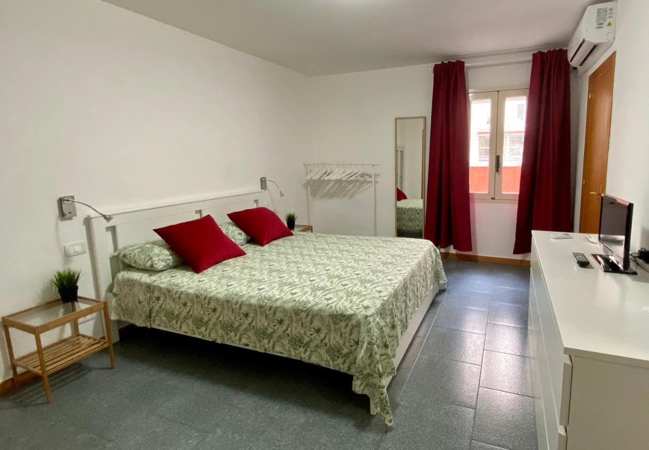 Pisani Apartment Bari Exteriör bild